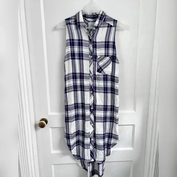 Rails
Jordyn Plaid Sleeveless
High-Low Tunic in White/Navy/Orchid NEW - Picture 3 of 6